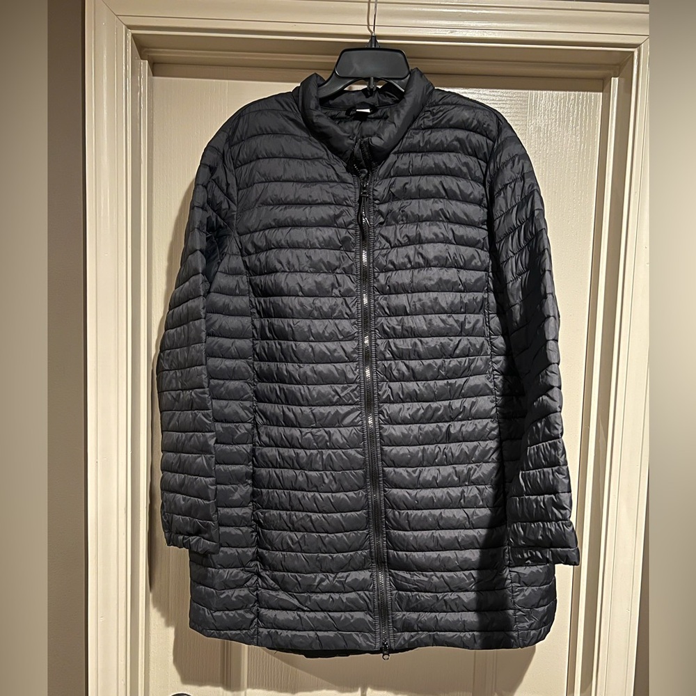 Old Navy Active Women's Black Long Quilted Puffer Jacket